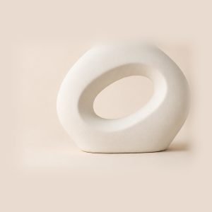 Macetero de cerámica blanca con forma de anillo